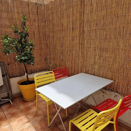 2 Pieces Dans Le Centre Avec Petite Terrasse 3*** Appartement *